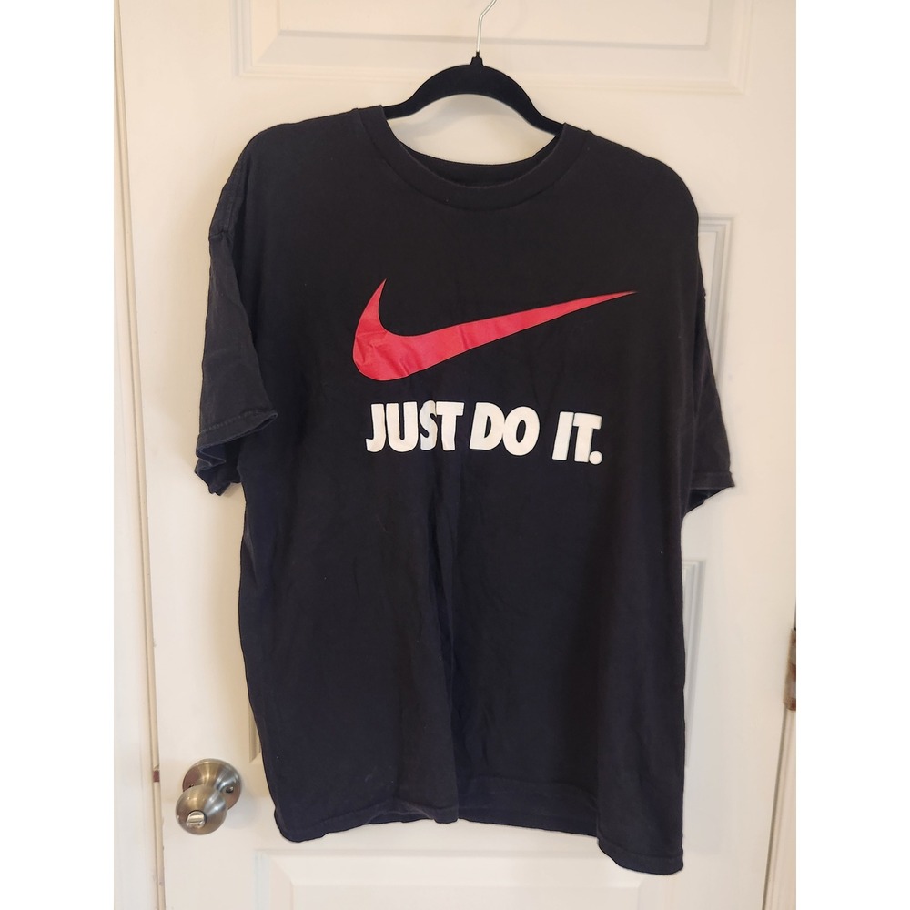 Nike Mens Just Do It Swoosh Graphic T-Shirt Black XL Regular Fit Short Sleeve